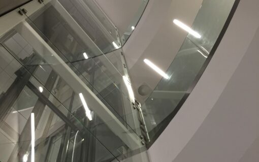Panoramische liftschachten glas